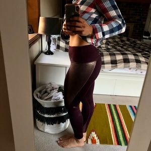 Aerie Chill Play Move plum and gold leggings sz:sm